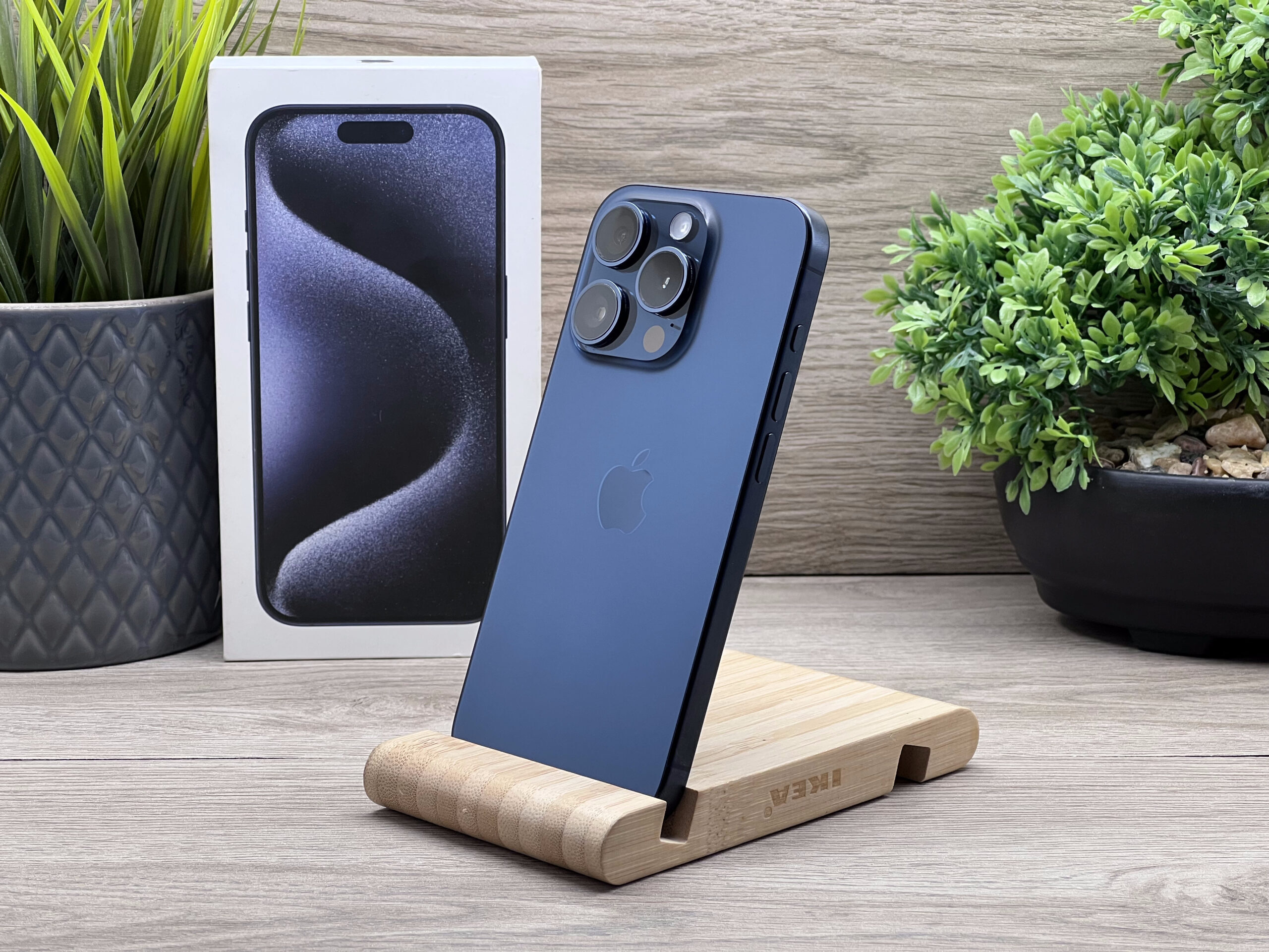 Hibátlan iPhone 15 Pro Blue Titanium E-SIM 256GB 2 ÉV Garanciával 94%