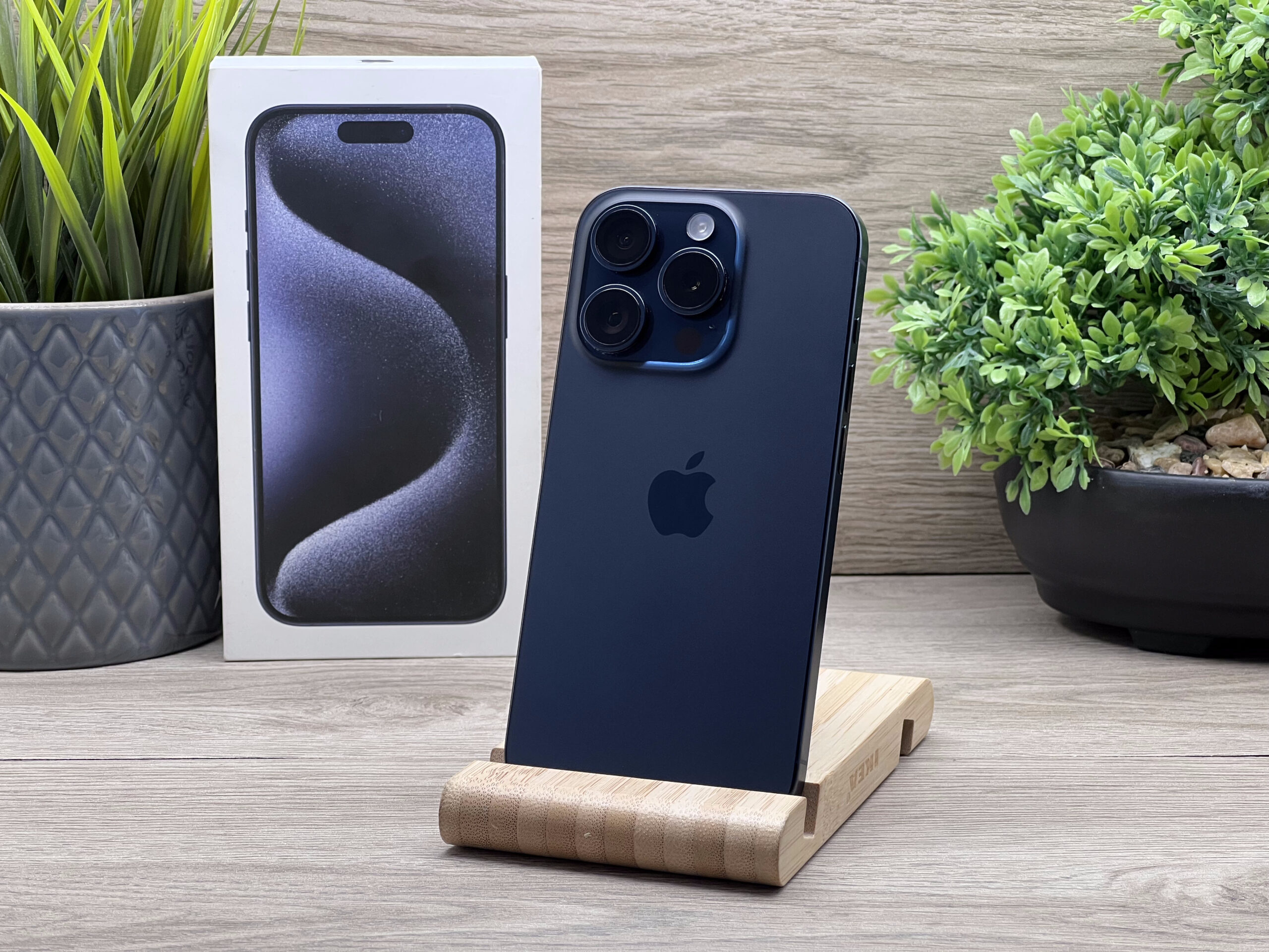 Hibátlan iPhone 15 Pro Blue Titanium E-SIM 256GB 2 ÉV Garanciával 94%