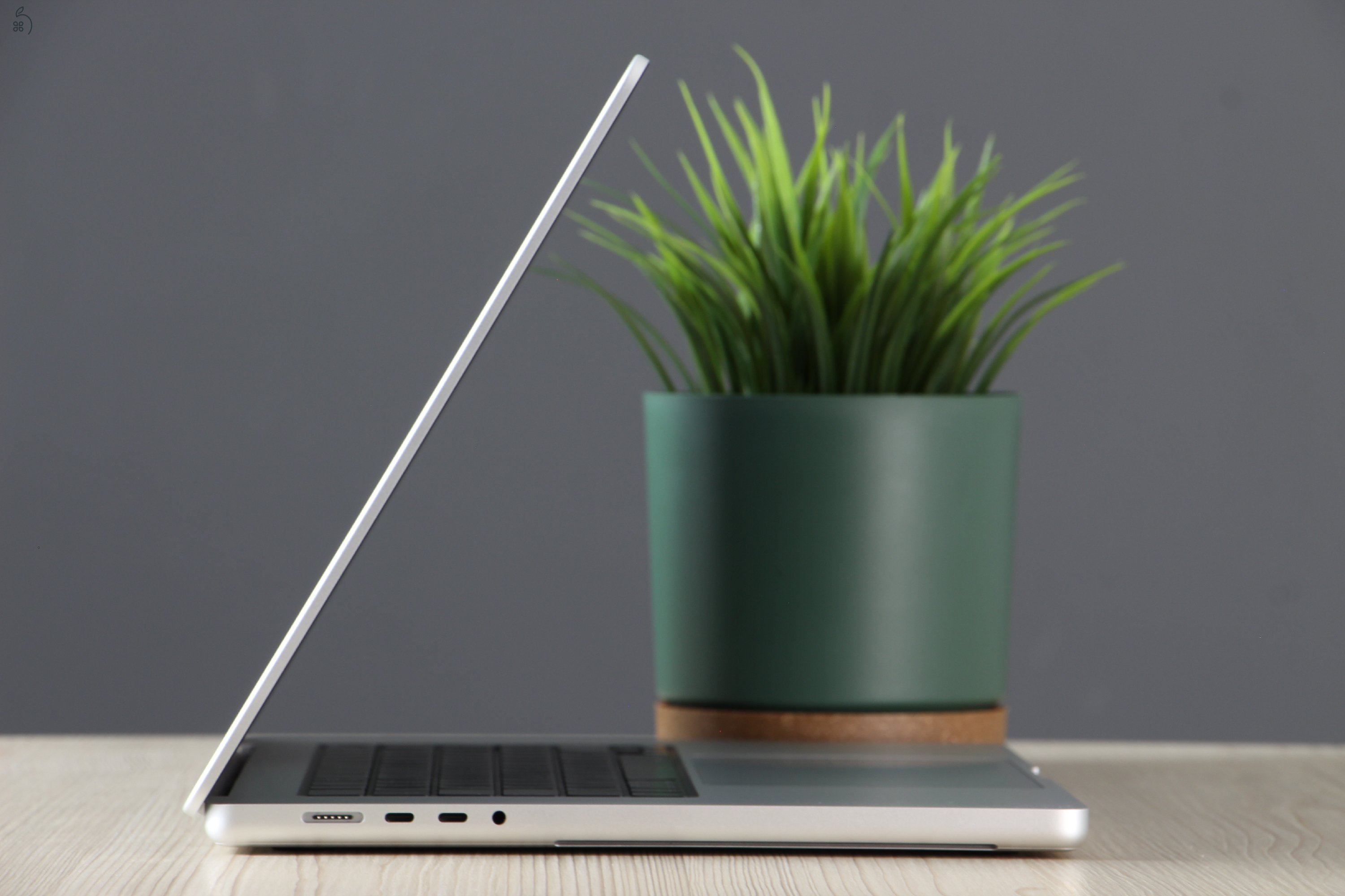 Apple Macbook Pro 16