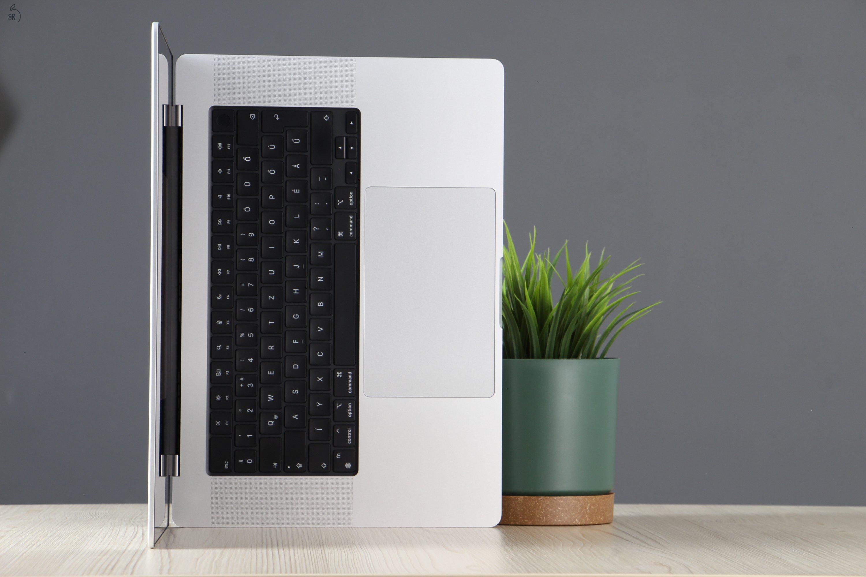 Apple Macbook Pro 16