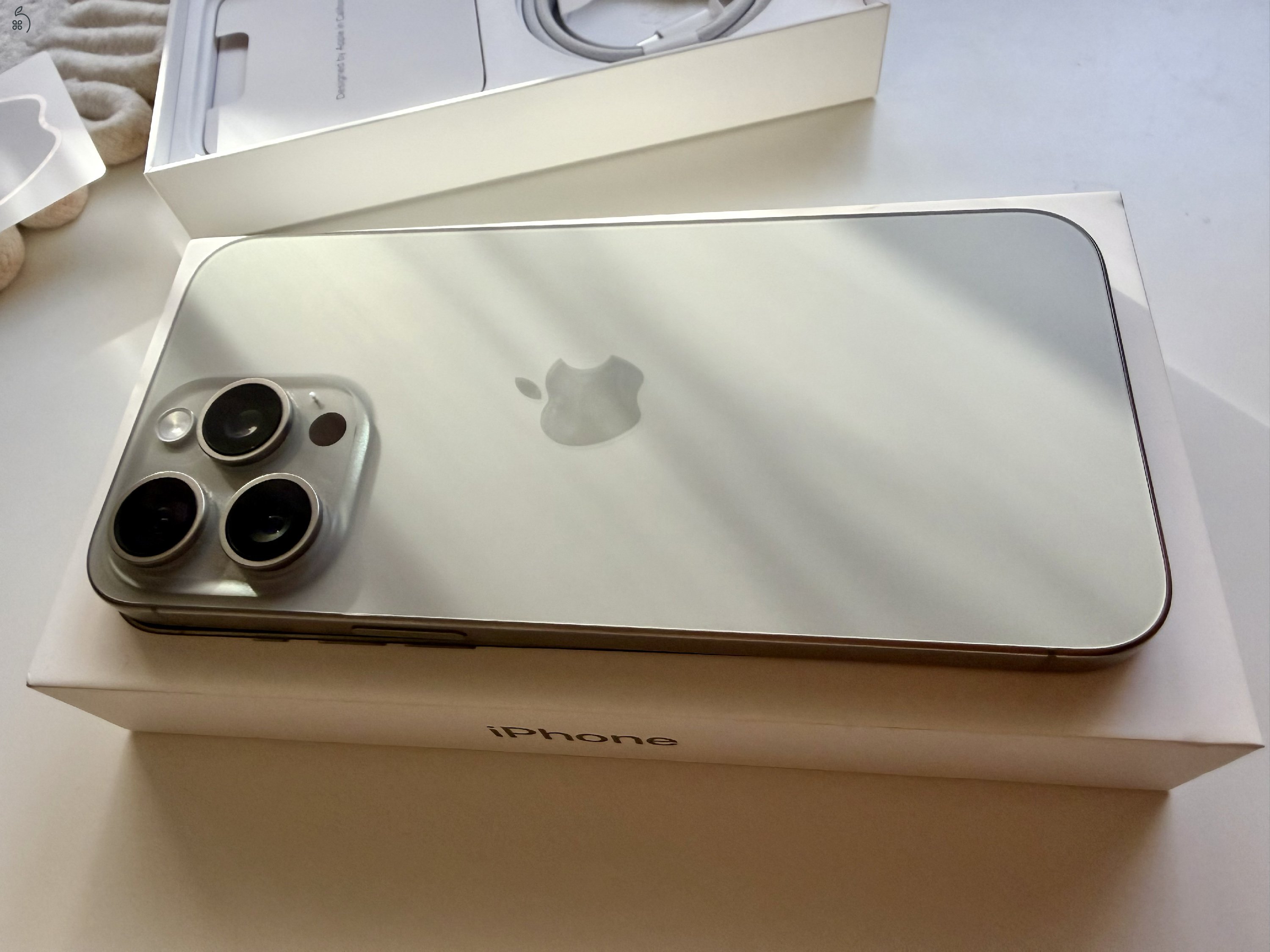 független iPhone 15 pro max 256gb Natural titanium