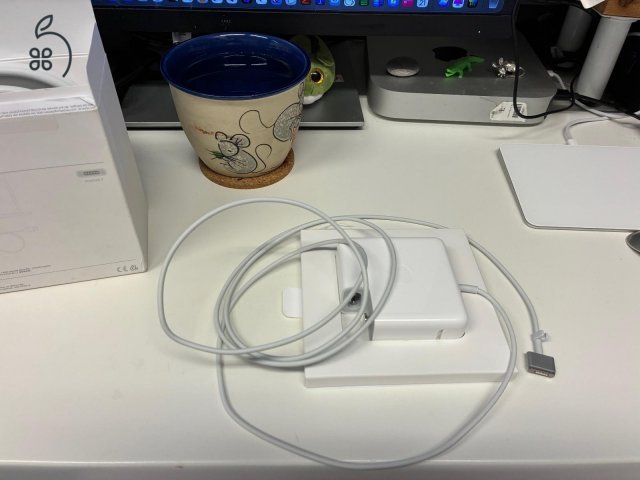 Apple MagSafe 2 85W töltő