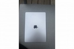 Hibátlan MacBook Air 2022 21 13 256GB  Számlával