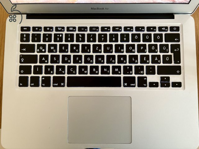 Macbook Air ( 2017 )