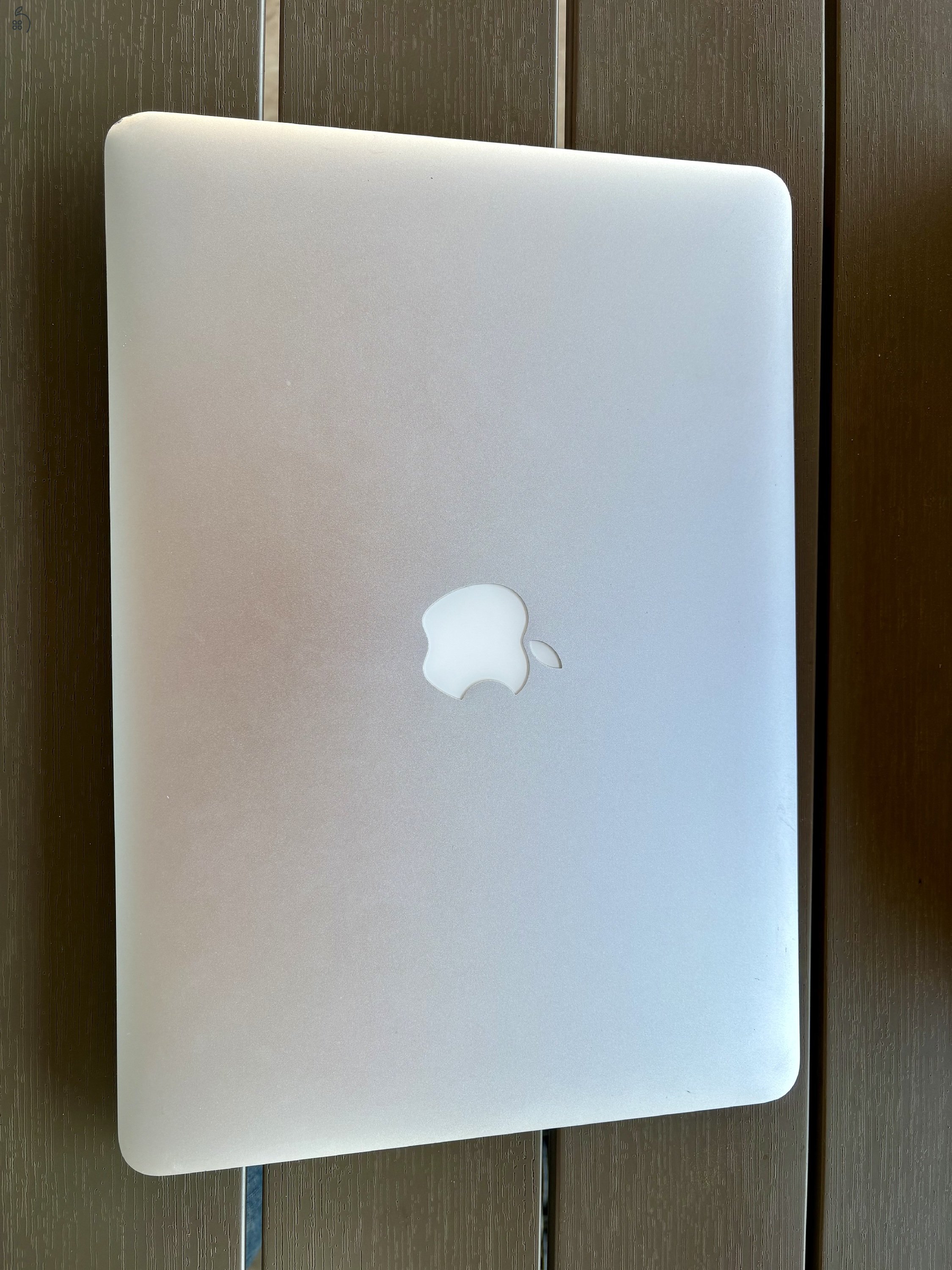 Macbook Air ( 2017 )