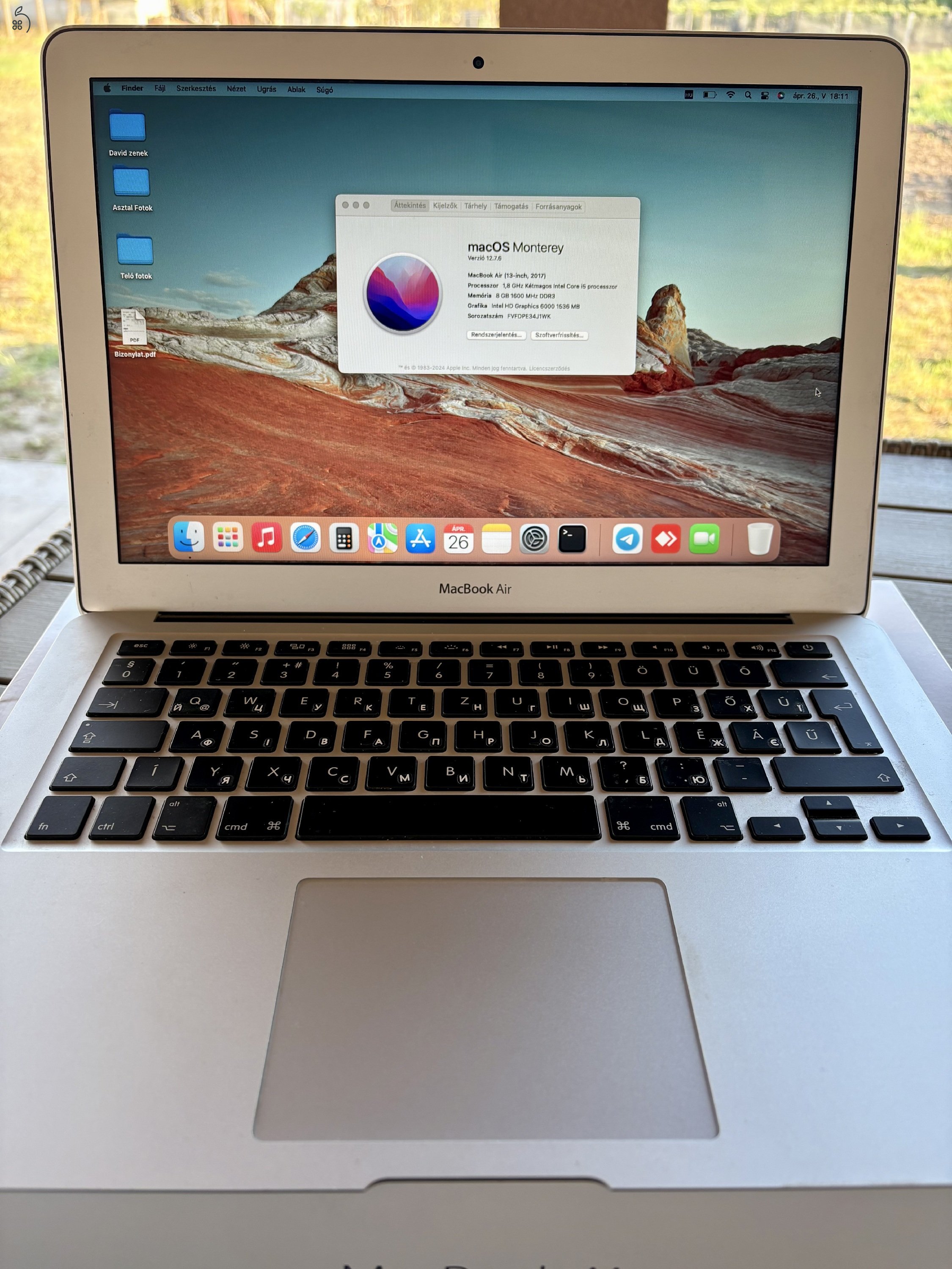 Macbook Air ( 2017 )