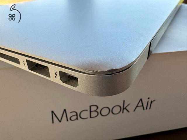 Macbook Air ( 2017 )