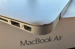 Macbook Air ( 2017 )