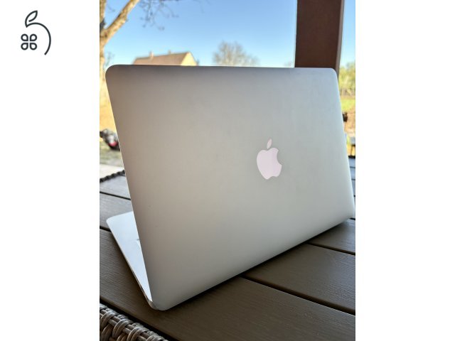Macbook Air ( 2017 )