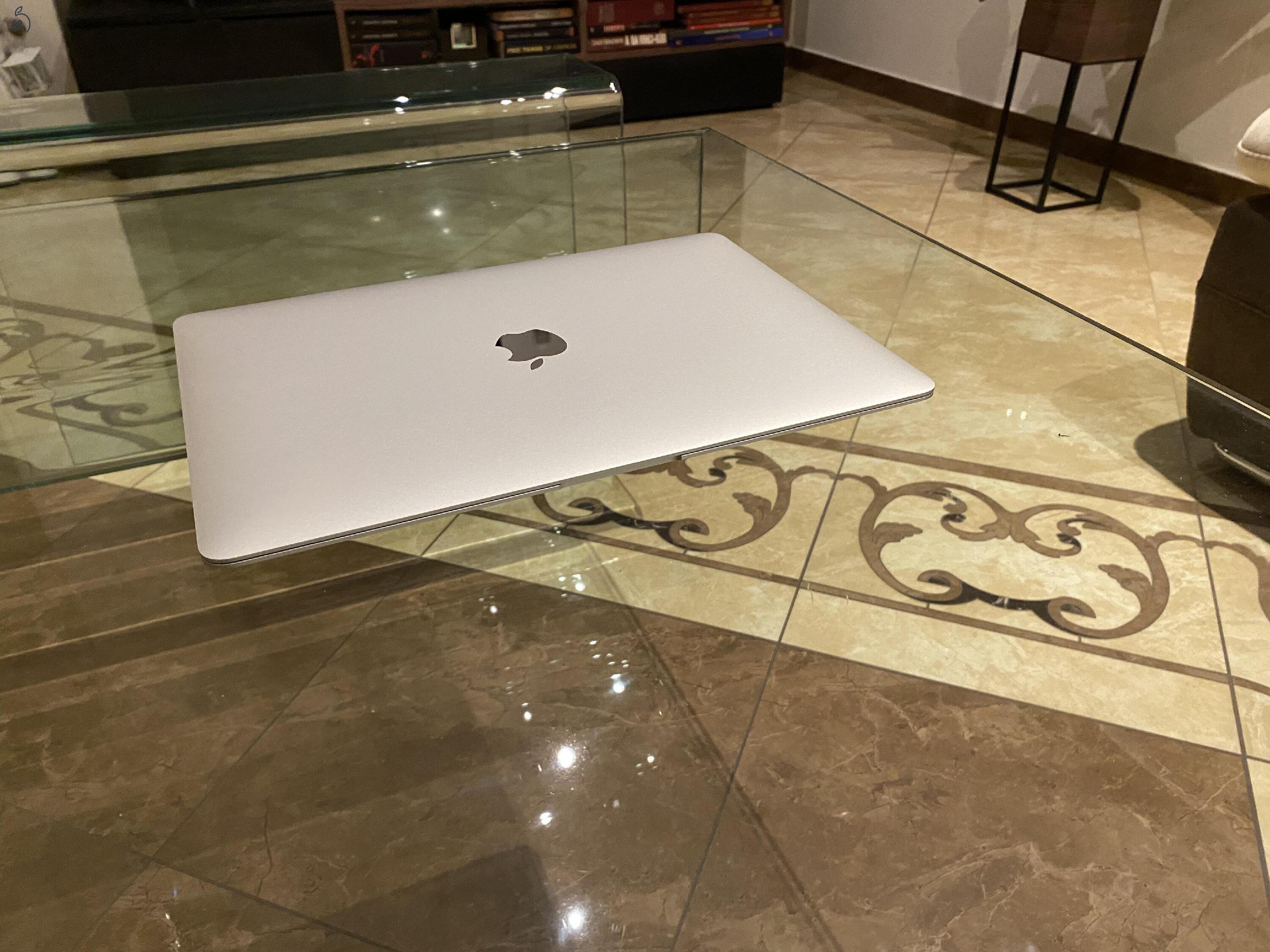MacBook Air M1 makulátlan állapotban eladó, 16gb/256gb 