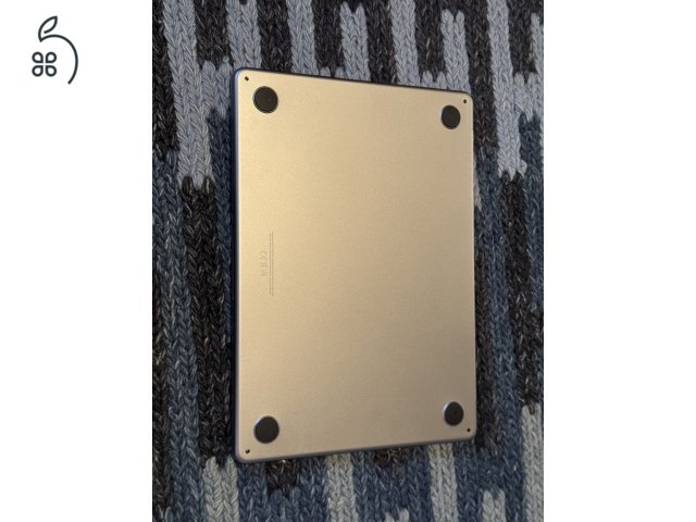 Eladó 2022 Macbook Air 13 M2 (8 core), 16Gb RAM, 512Gb SSD