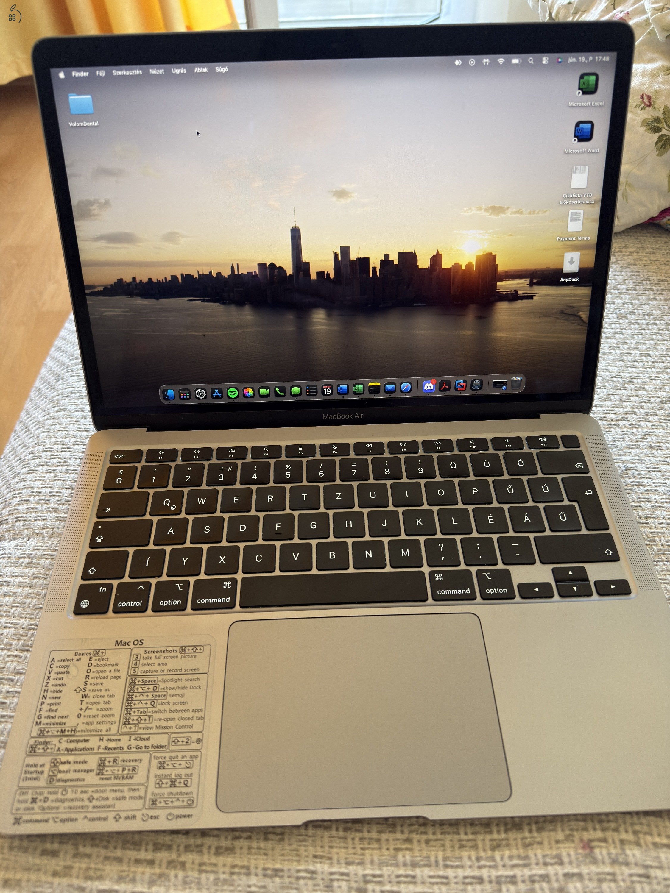 MACBOOK AIR  M1 / 8GB 512GB SSD/ MAGYAR  / HASZNÁLT JÓ ÁLLAPOTÚ 