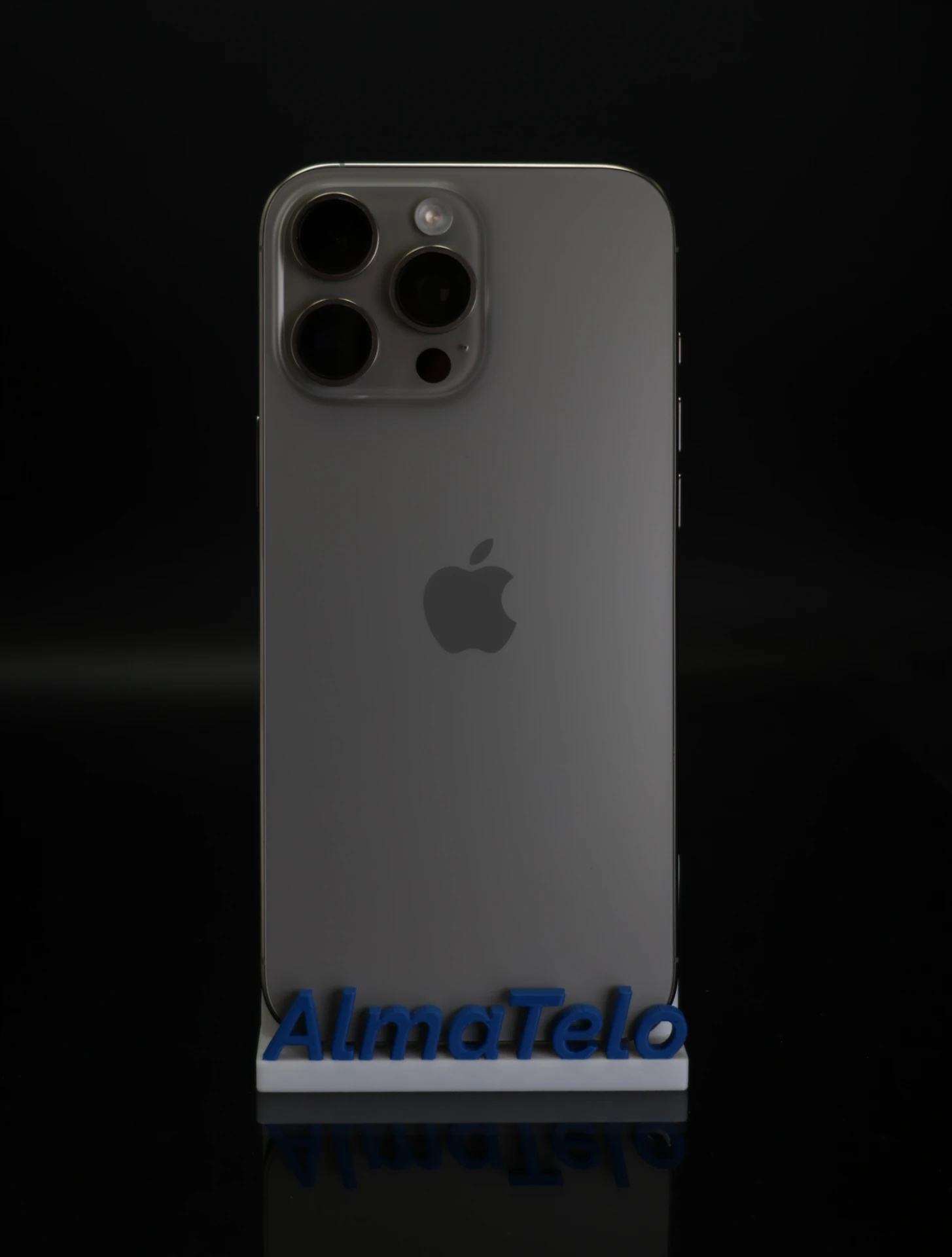 Apple iPhone 16 Pro Max eSIM 256 GB Natural Titanium 98% akku - 12 HÓ GARANCIA