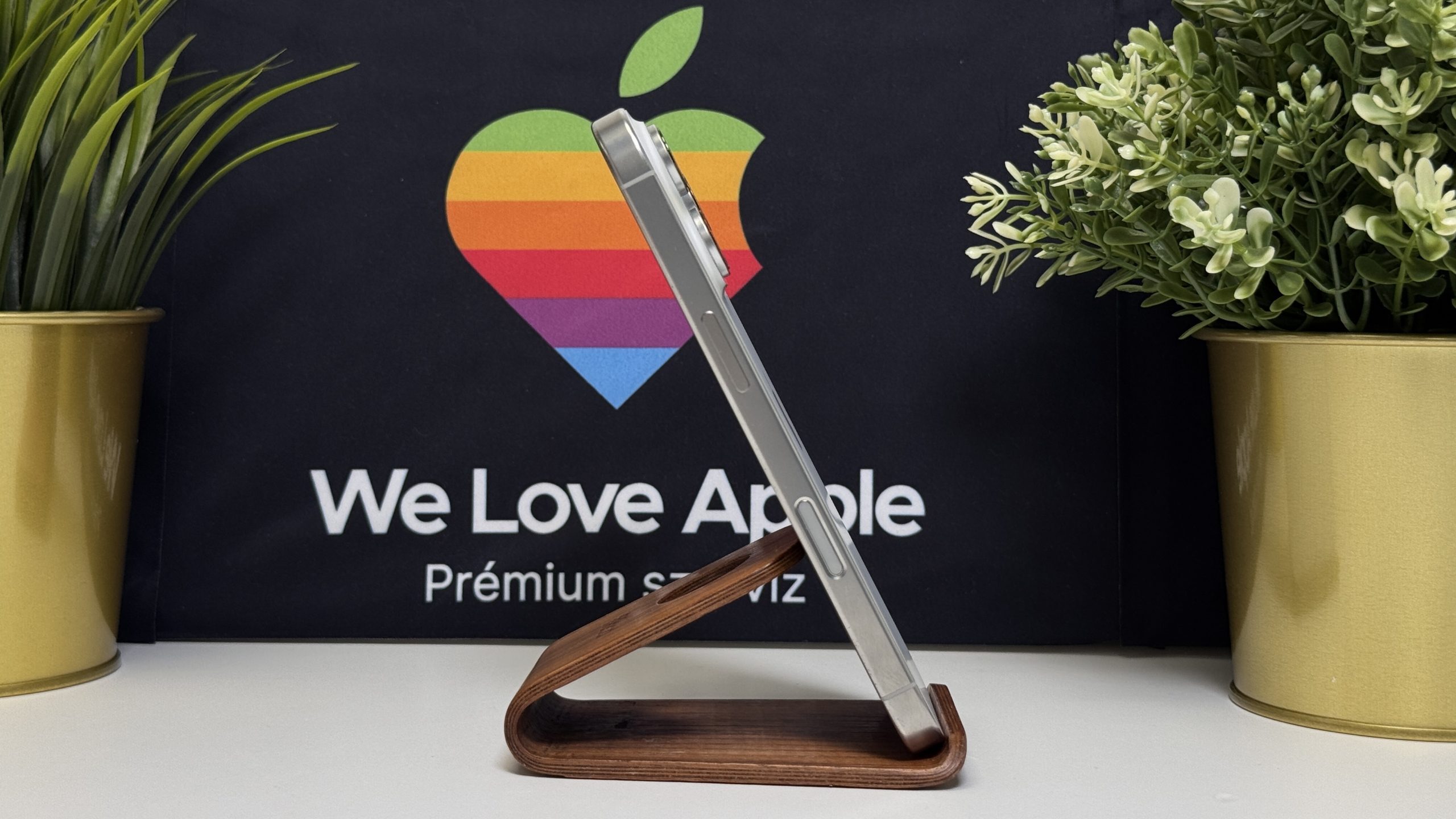 iPhone 16 Pro 128GB, Fehér Titán, Független, Számla, 2 Év Garancia, 92%