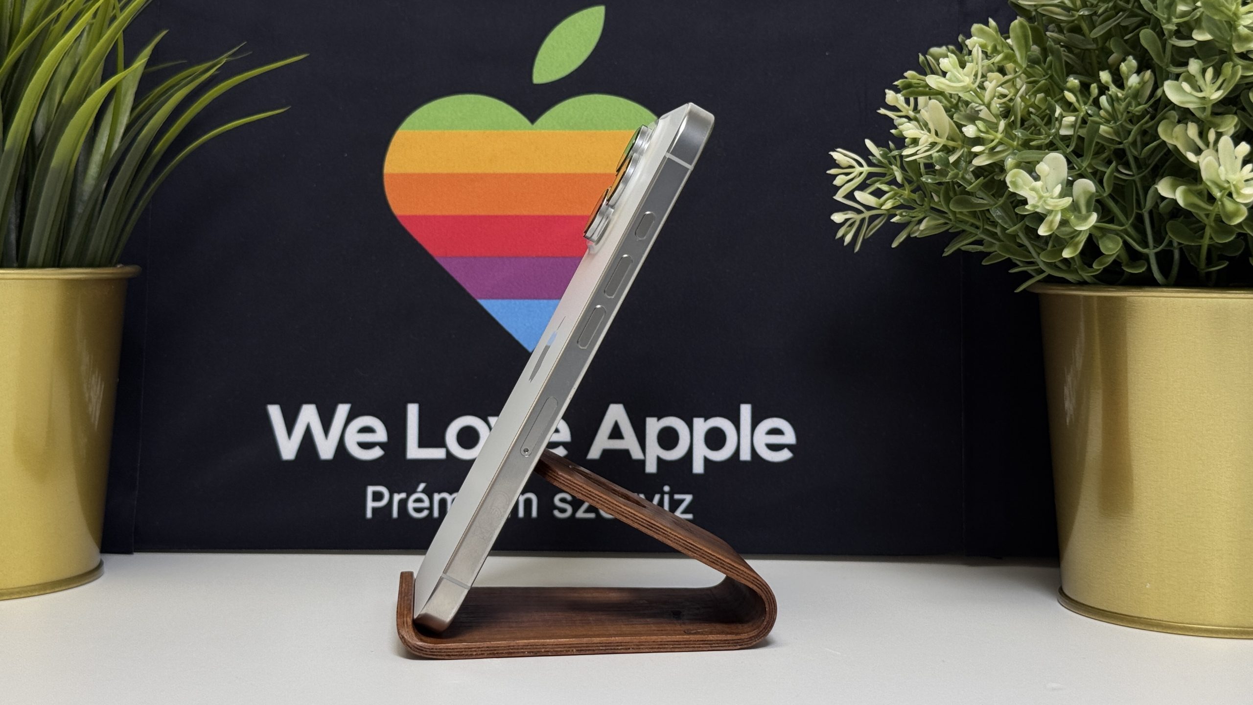 iPhone 16 Pro 128GB, Fehér Titán, Független, Számla, 2 Év Garancia, 92%