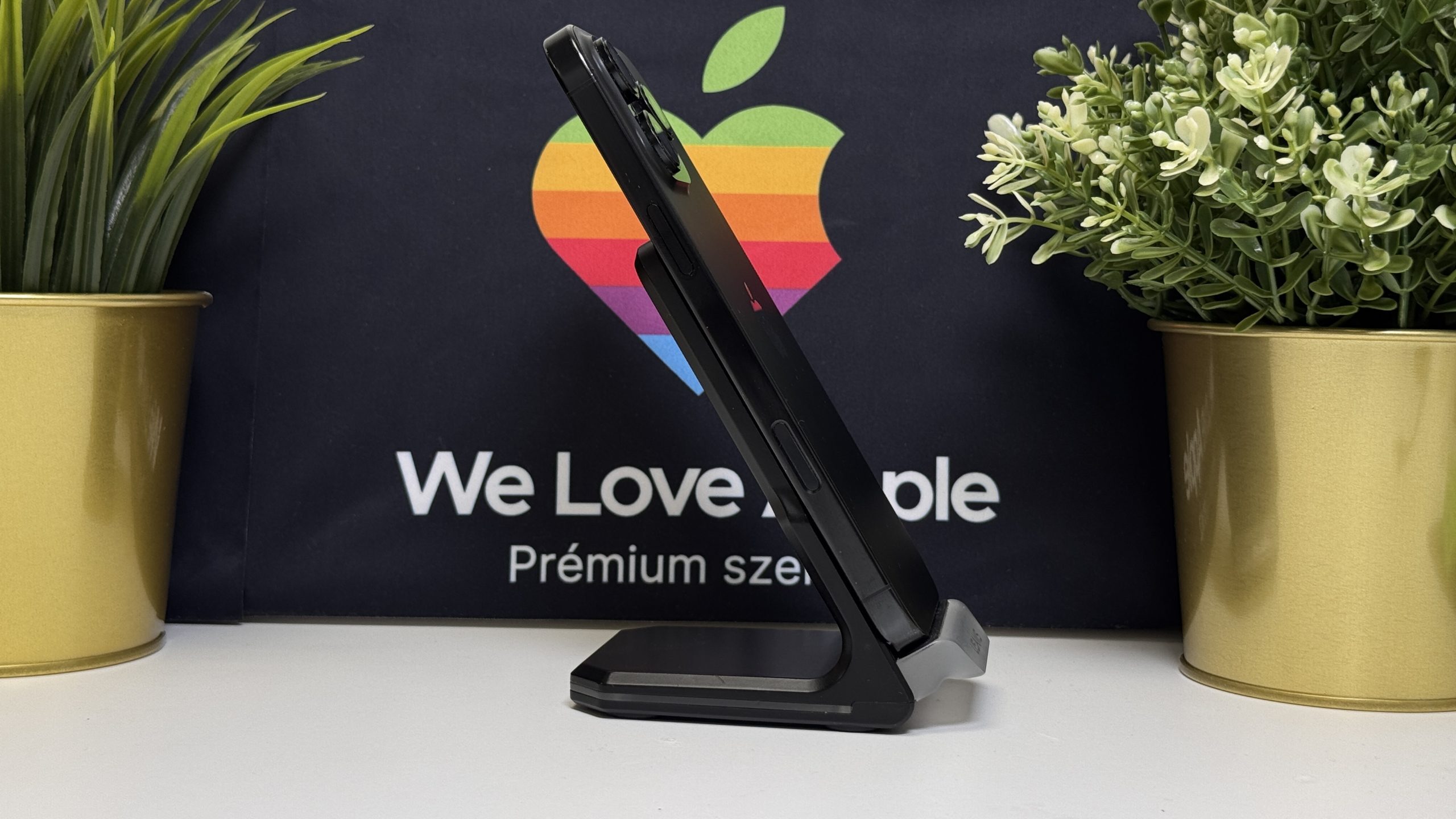 iPhone 16 Pro Max 512GB, Fekete Titán, Független, Számla, 2 Év Garancia, 93%