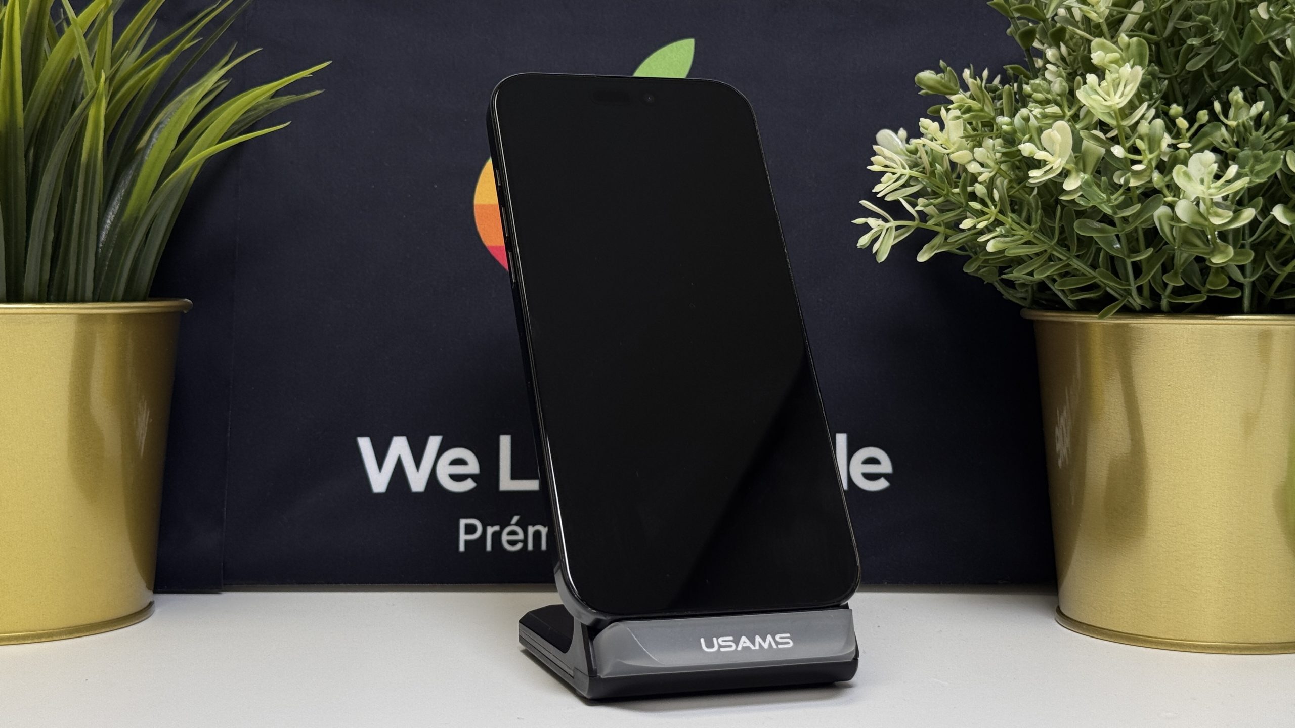 iPhone 16 Pro Max 256GB, Fekete Titán, Független, Számla, 2 Év Garancia, 93%