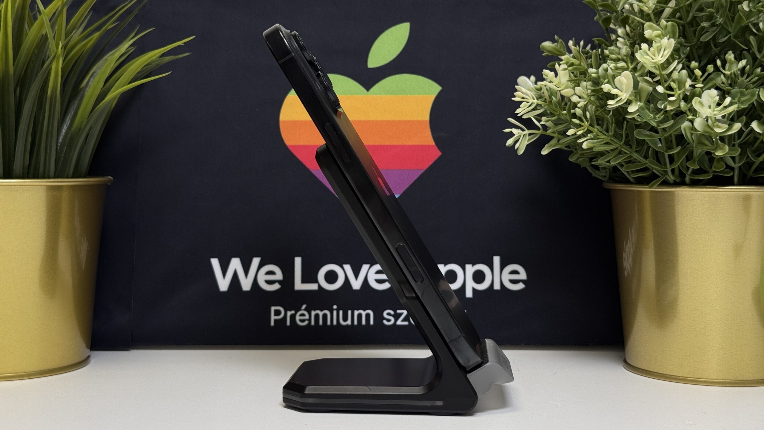 iPhone 16 Pro Max 256GB, Fekete Titán, Független, Számla, 2 Év Garancia, 93%