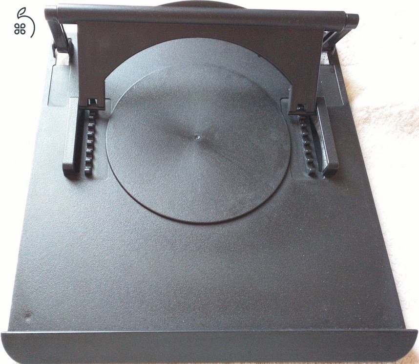 Mac laptop tartó (univerzális méret függő)