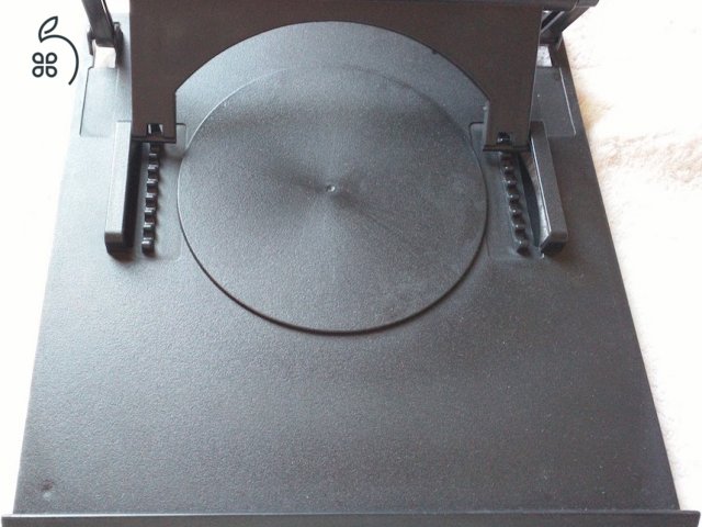 Mac laptop tartó (univerzális méret függő)