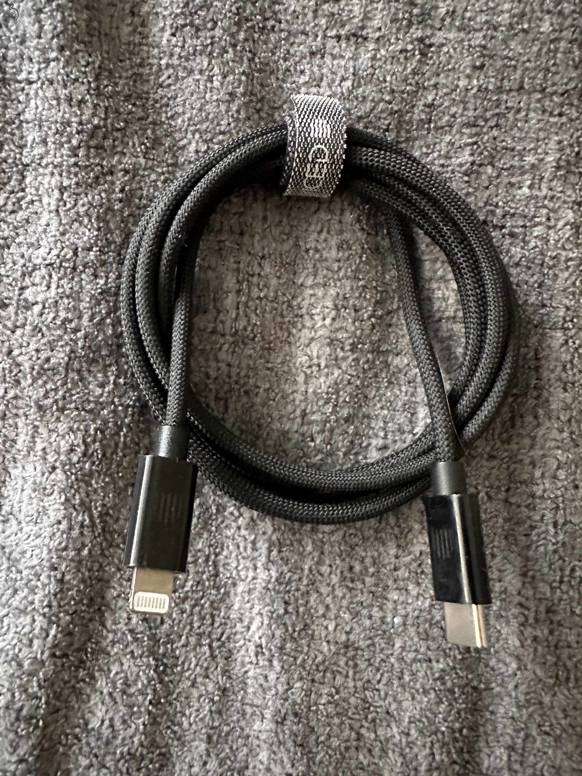 Dviced – USB-C - Lightning szőtt borítású töltőkábel, 1,25 m - fekete