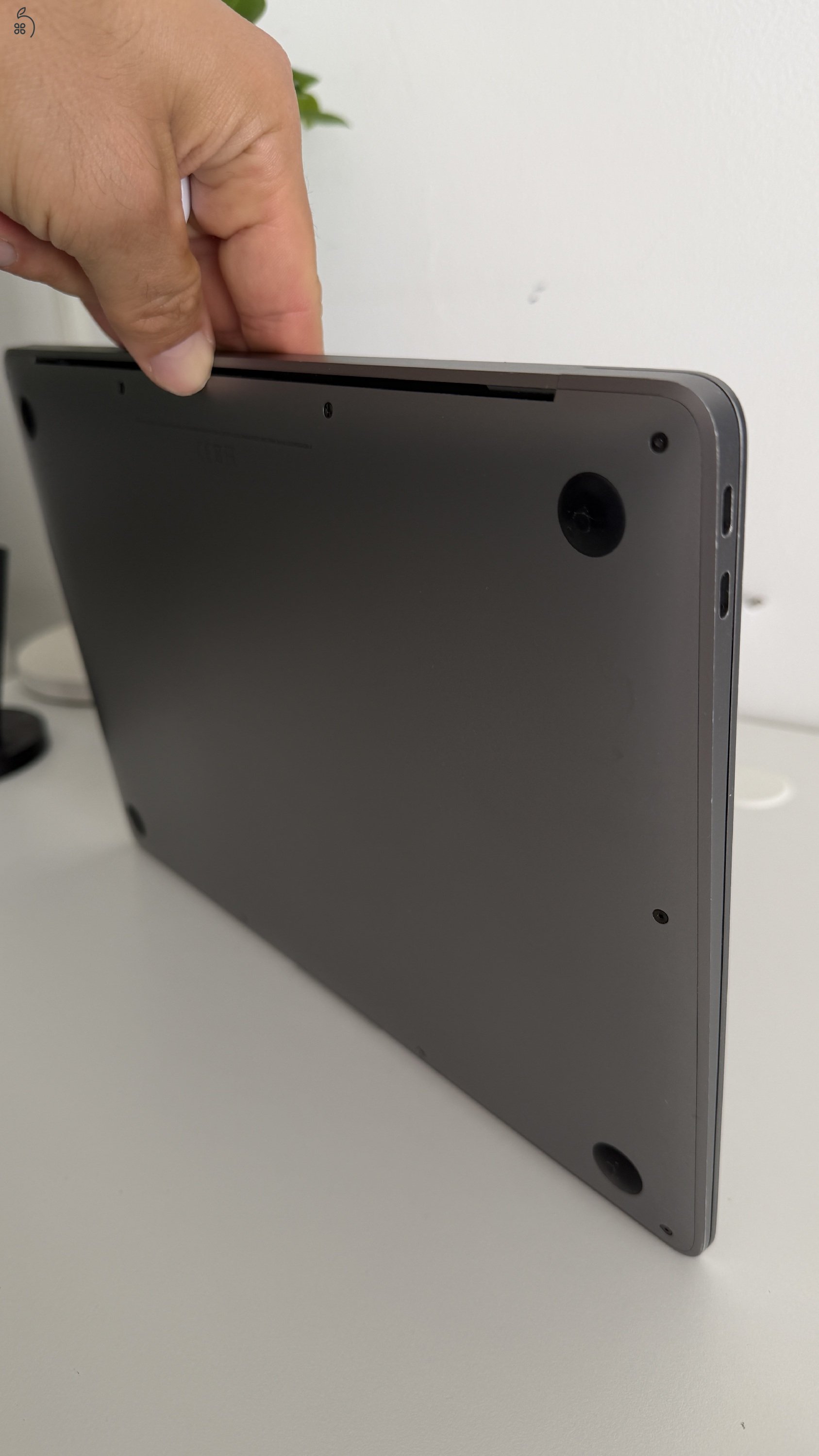 MacBook Air (M1, 2020) 13