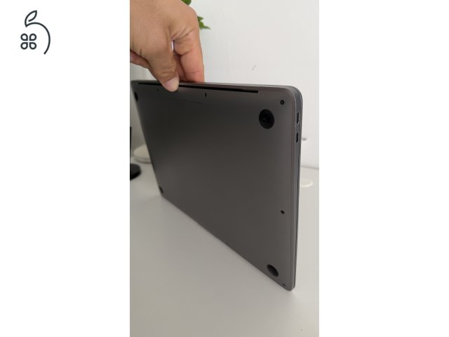 MacBook Air (M1, 2020) 13