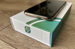 iPhone XS 64 GB, arany színben, újszerű állapotban. 100% akku