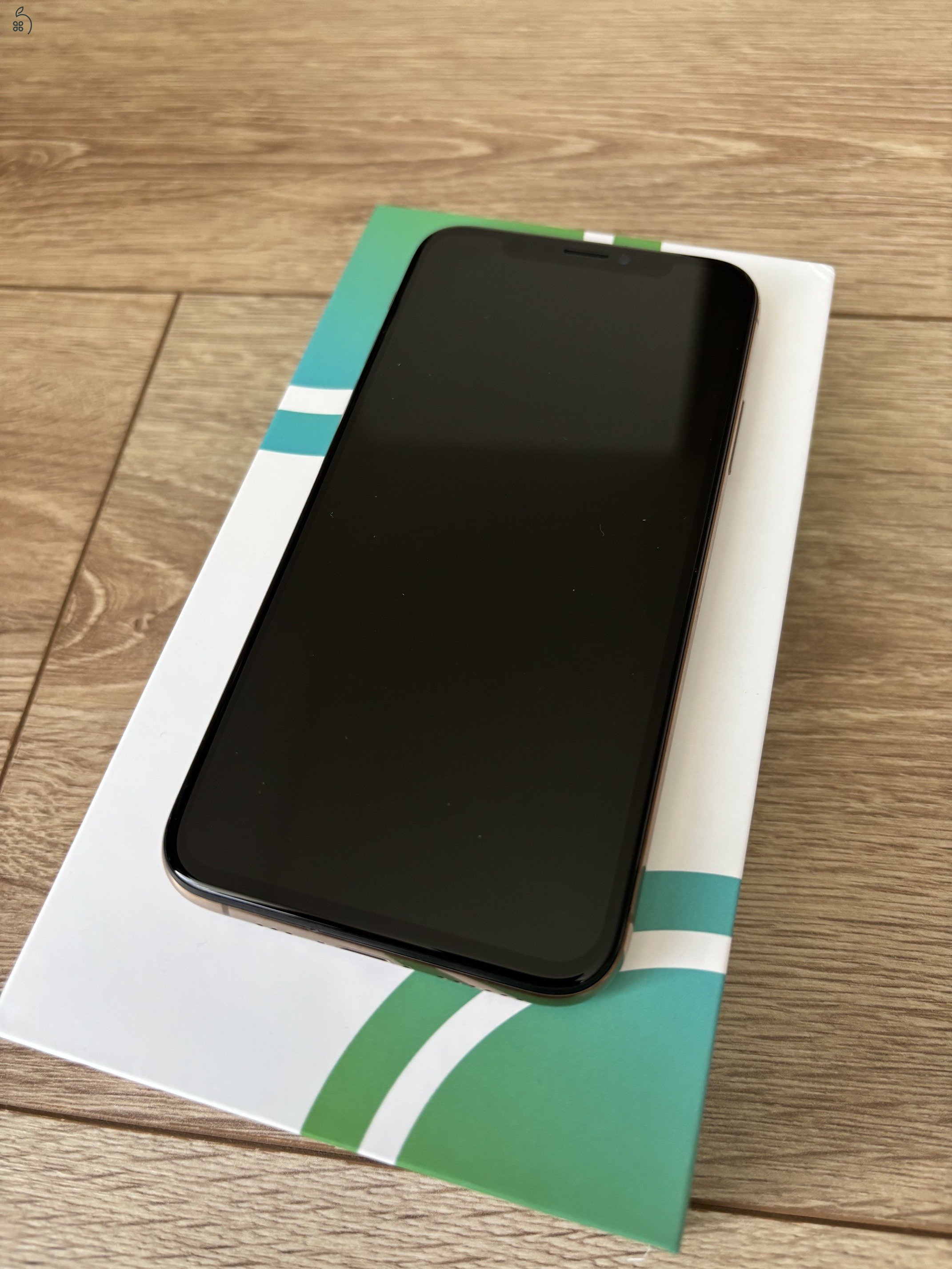 iPhone XS 64 GB, arany színben, újszerű állapotban. 100% akku