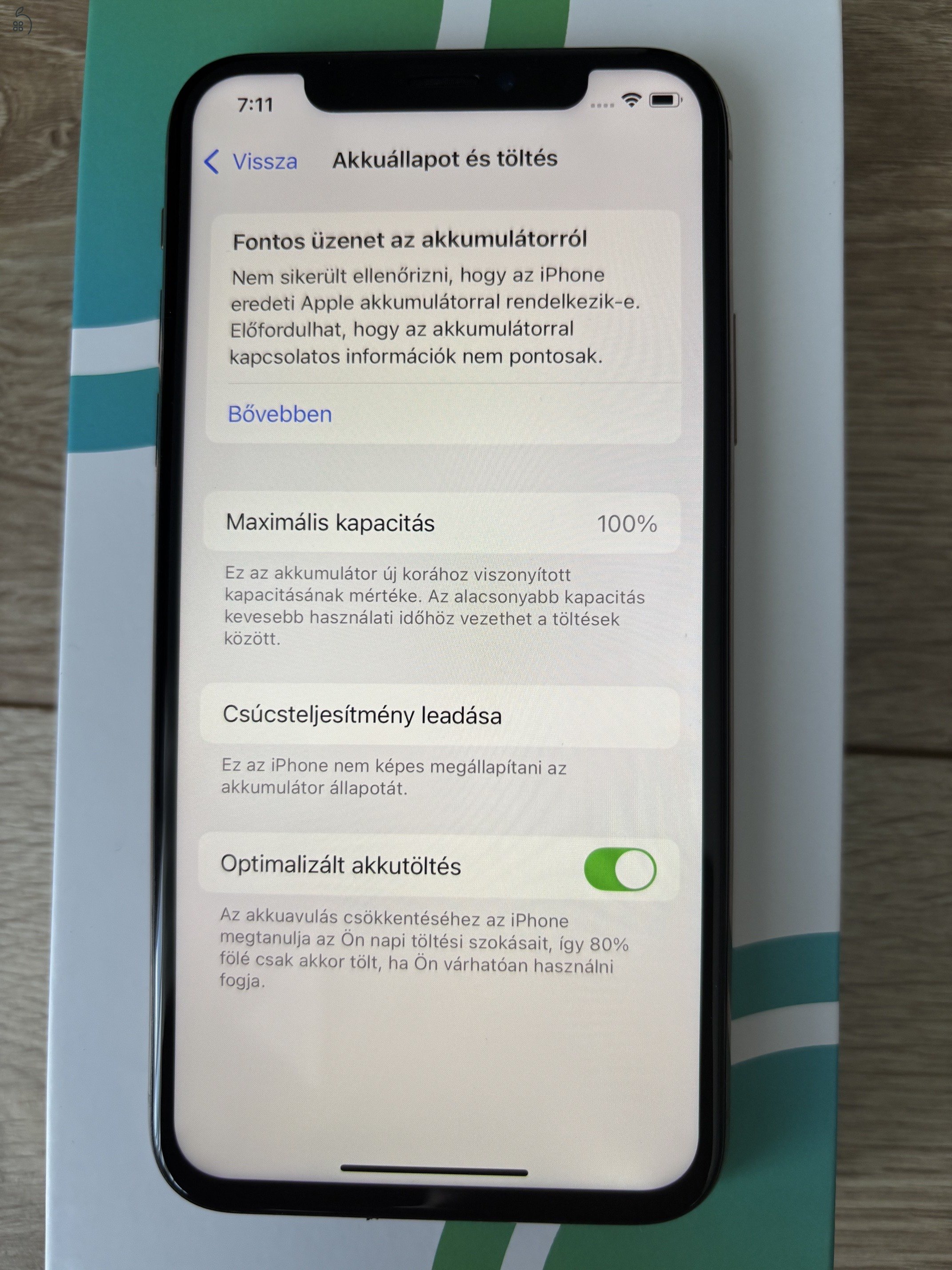 iPhone XS 64 GB, arany színben, újszerű állapotban. 100% akku