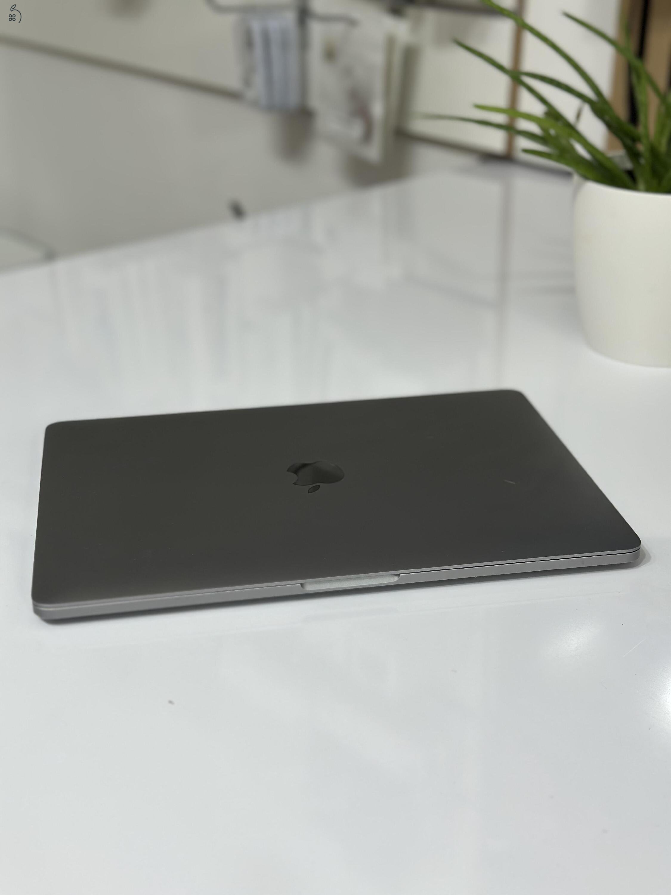 MacBook Pro 13