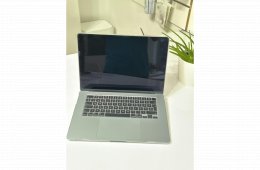 MacBook Air 16GB egyesített memória 256GB SSD 100% akkumulátor Újszerű állapot