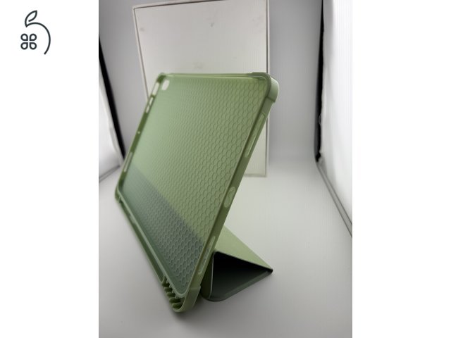 iPad Air 5 (M1) – Ritka 256GB tárhely – Starlight – Karcmentes, dobozában
