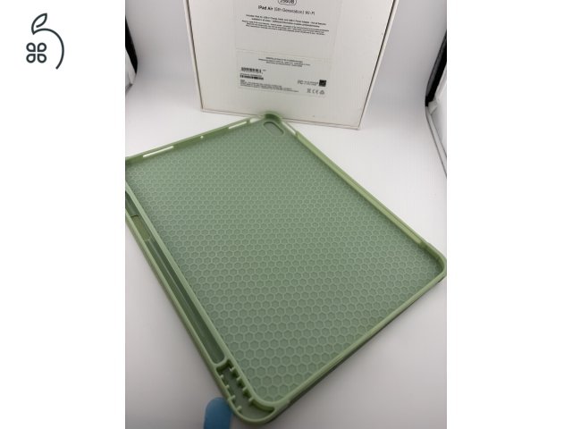 iPad Air 5 (M1) – Ritka 256GB tárhely – Starlight – Karcmentes, dobozában