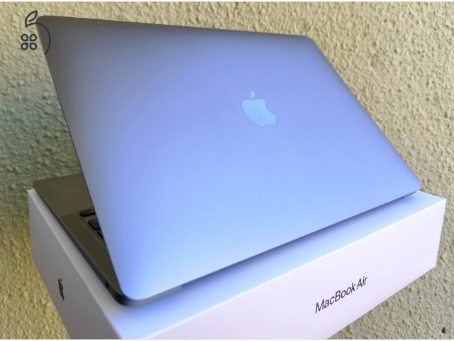 MacBook Air M1 Silver 13” 256GB 8Gb HU bill., 4 hó garanciával