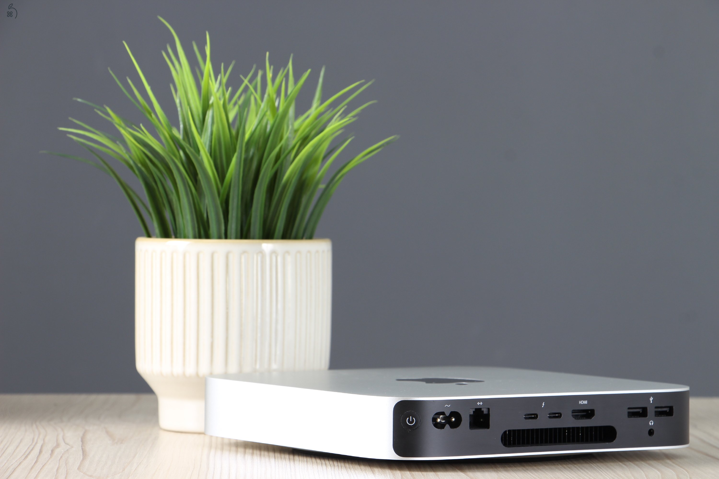 Mac Mini M1 256/ 8GB ezüst B US-8189
