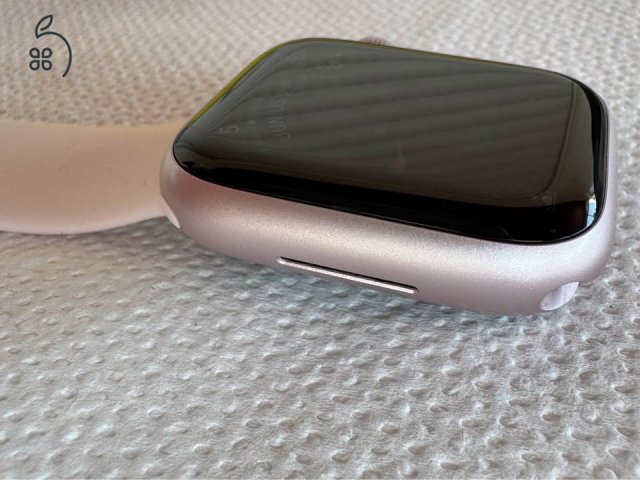 Apple Watch Series 9 GPS, 41 mm-es rózsaszín alumíniumtok + világos rózsaszín körpánt – 4‑es méret