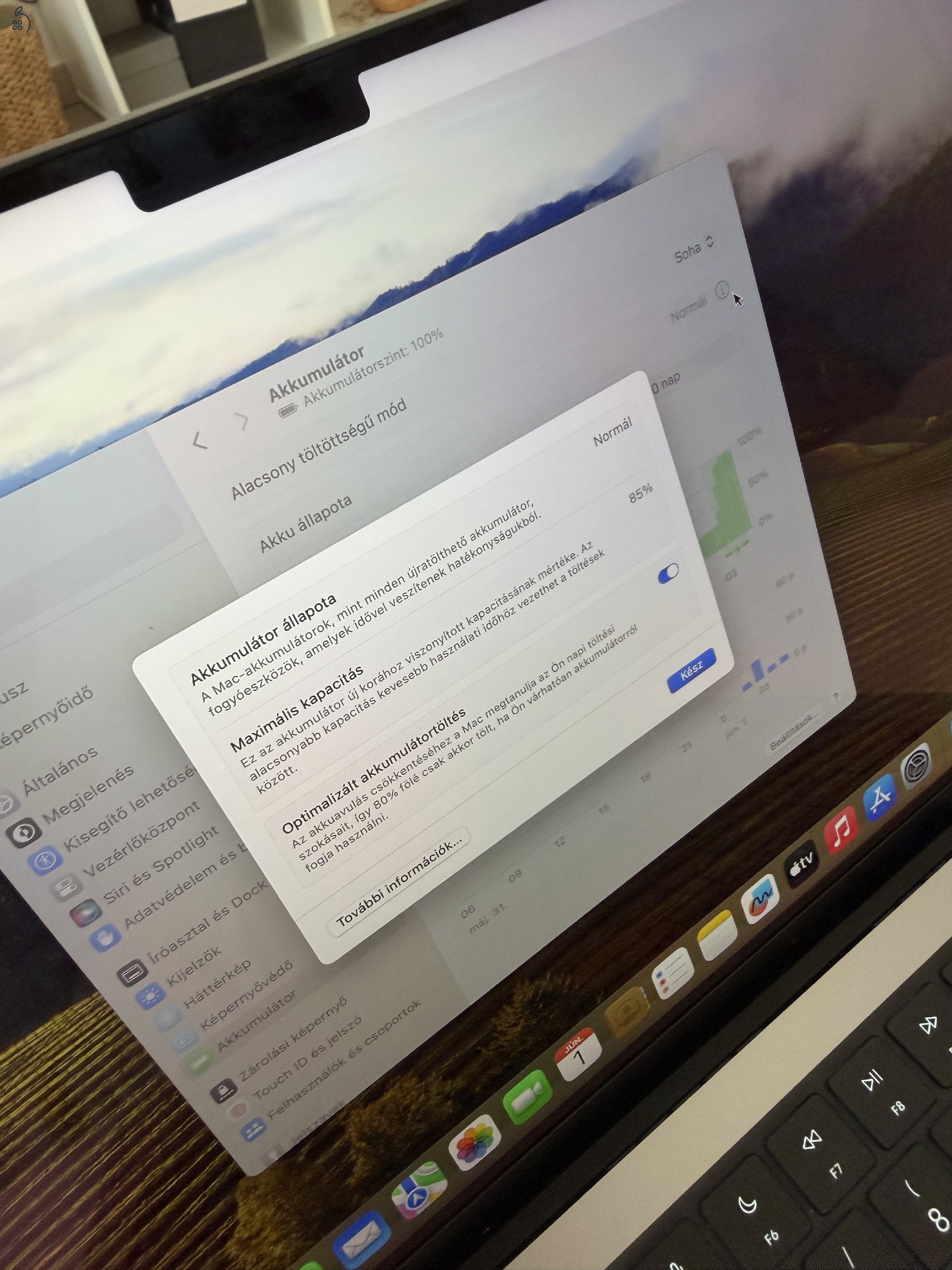Apple MacBook Pro 14 M3 Space Gray Újszerű állapot .