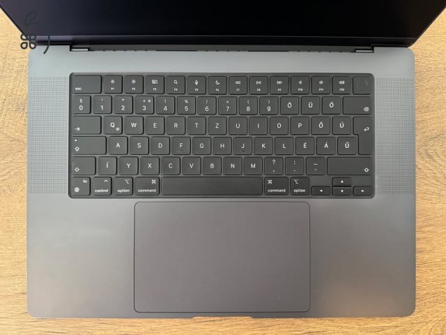 MacBook Pro 16