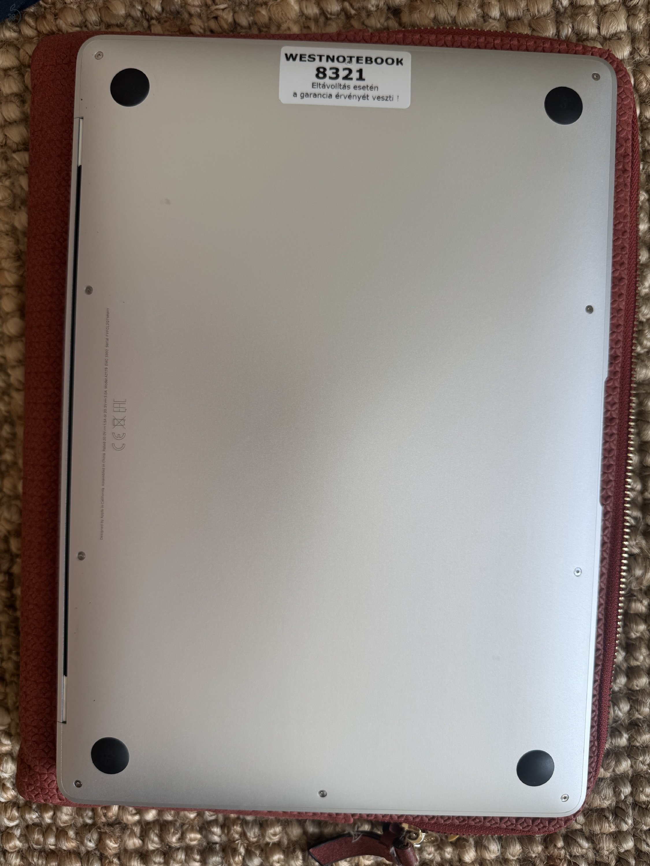 MacBook Air Retina 13-inch 2020 i5; 256GB; 16GB RAM