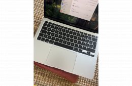MacBook Air Retina 13-inch 2020 i5; 256GB; 16GB RAM