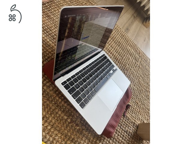 MacBook Air Retina 13-inch 2020 i5; 256GB; 16GB RAM