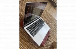 MacBook Air Retina 13-inch 2020 i5; 256GB; 16GB RAM