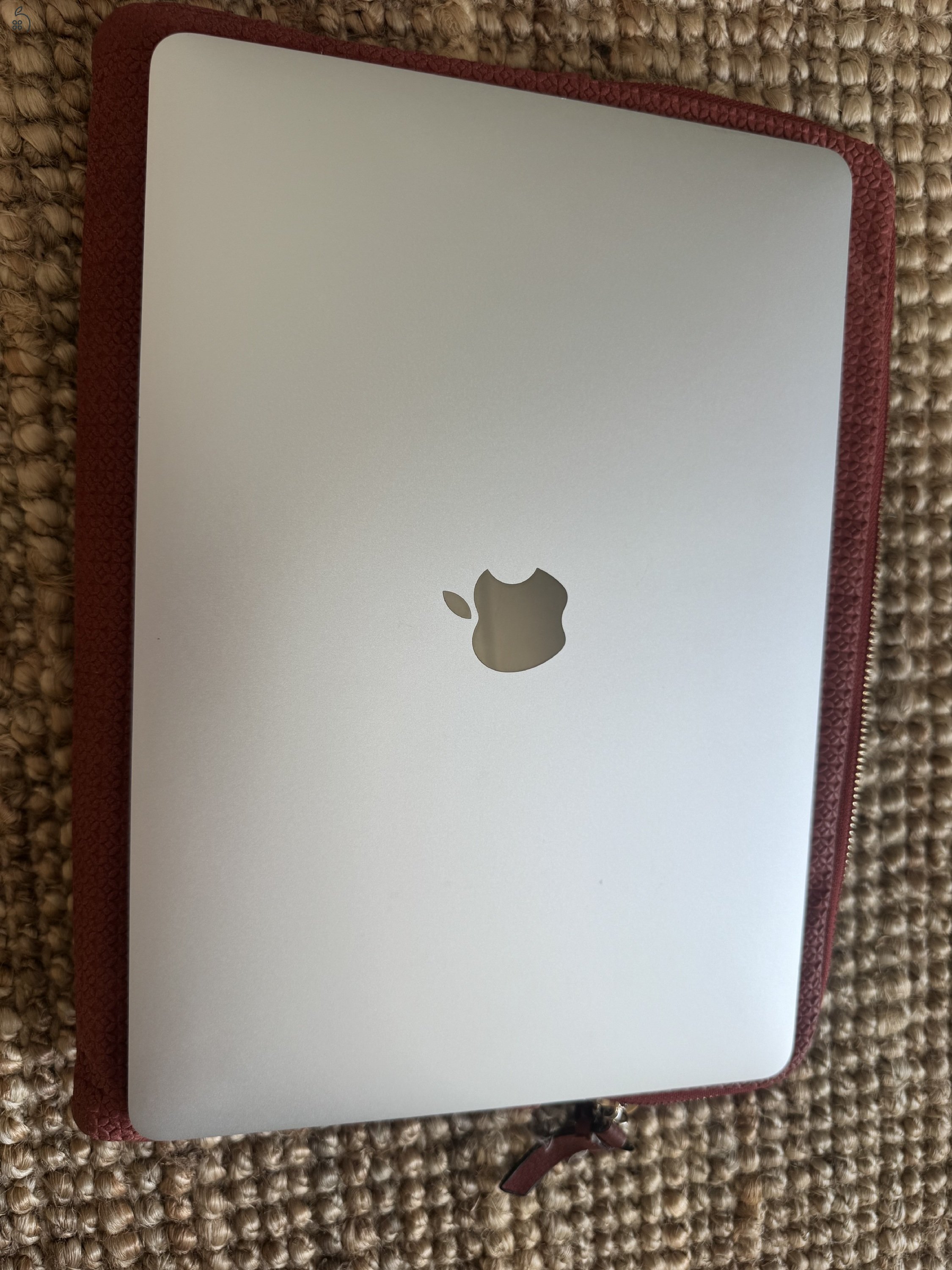 MacBook Air Retina 13-inch 2020 i5; 256GB; 16GB RAM