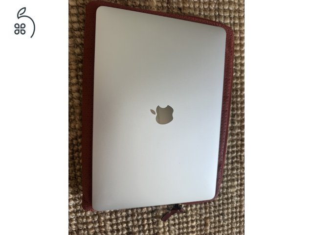 MacBook Air Retina 13-inch 2020 i5; 256GB; 16GB RAM
