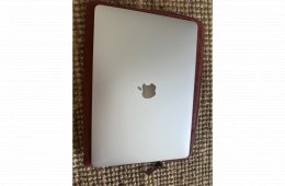 MacBook Air Retina 13-inch 2020 i5; 256GB; 16GB RAM