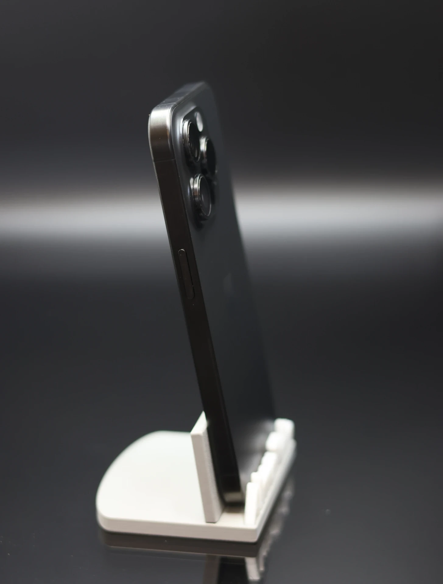 Apple iPhone 15 Pro Max eSIM 256 GB Black Titanium 100% akku - 12 HÓ GARANCIA