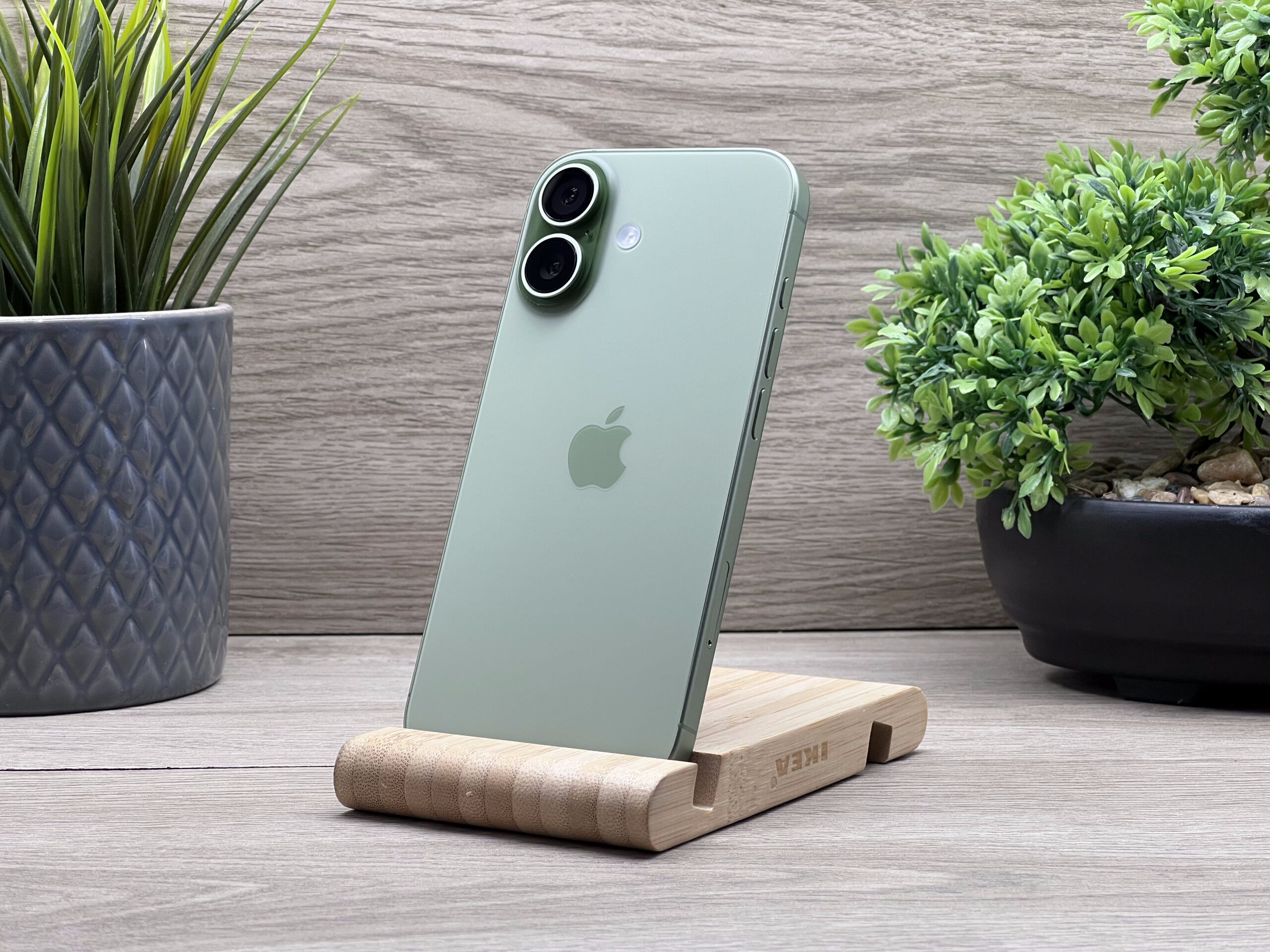 Hibátlan iPhone 17 Sage 256GB 2 ÉV Garanciával 100%