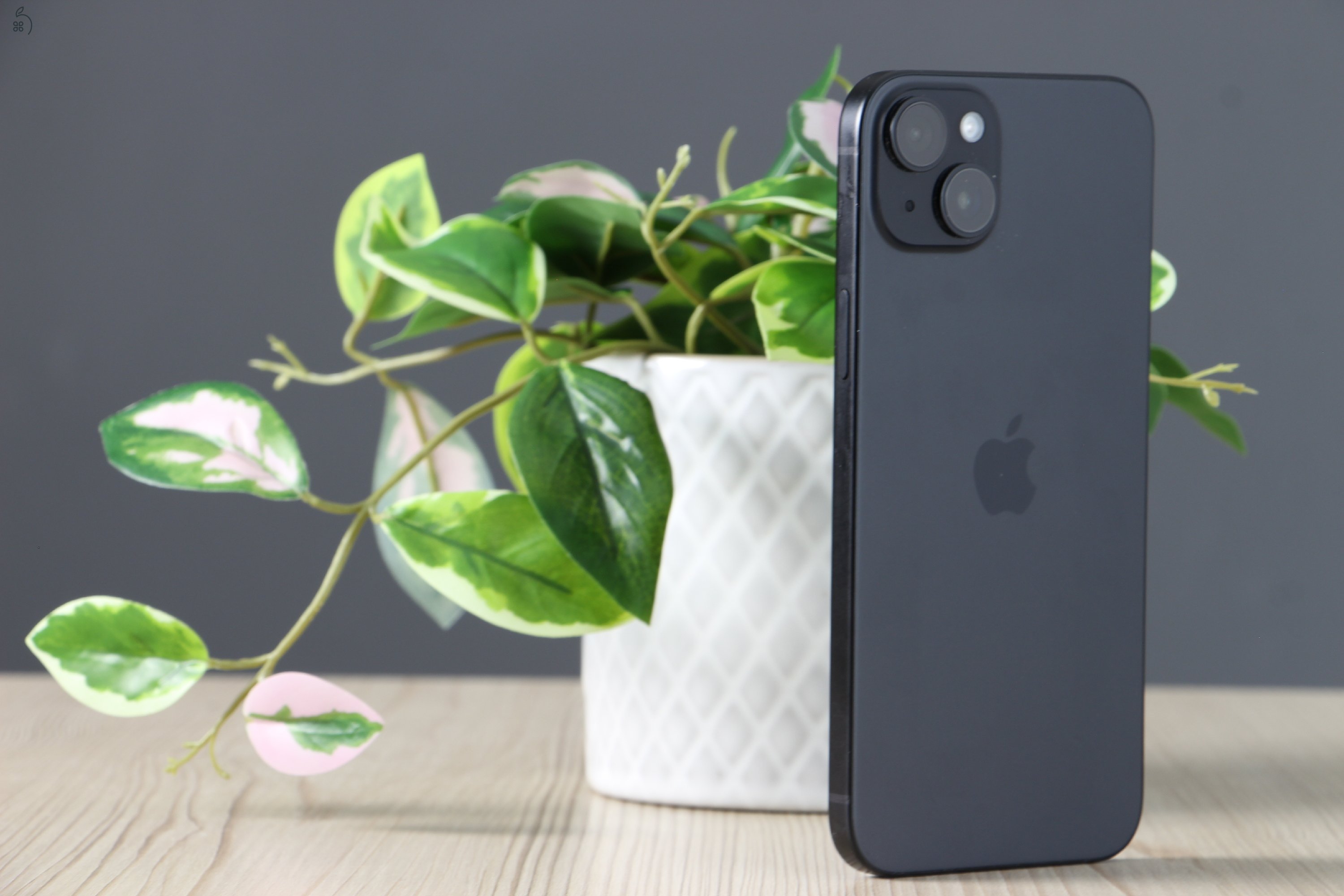 Apple iPhone 15 Plus 128GB asztrofekete A US-8217