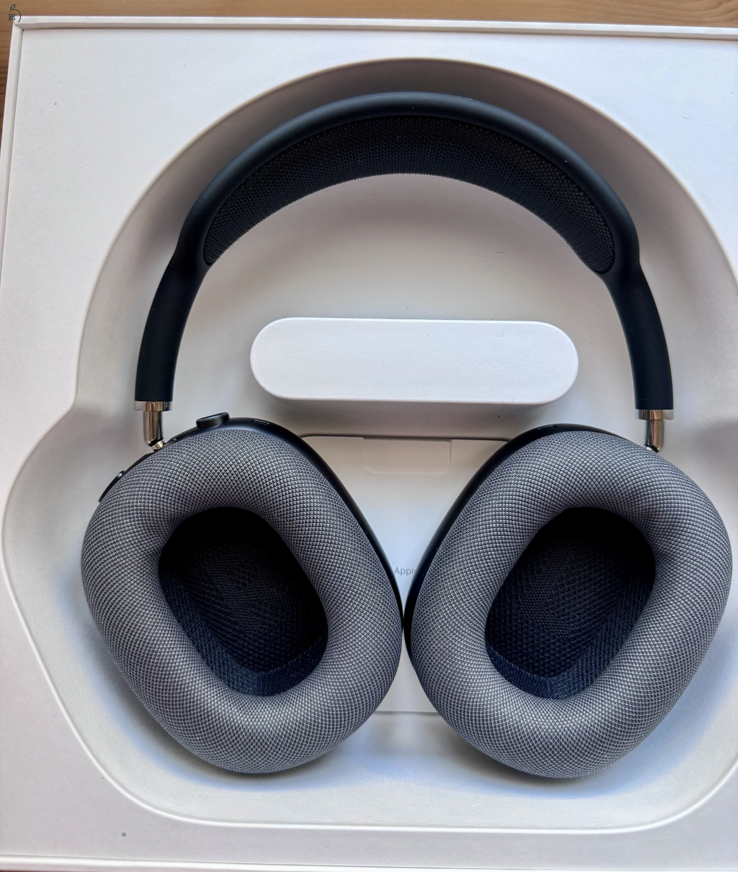 AirPods Max (2024) 